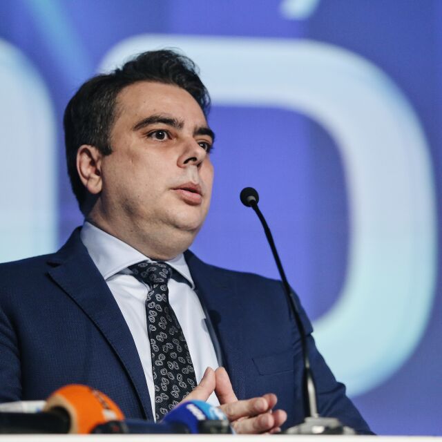 Асен Василев очаква годишна инфлация от 4,8% 