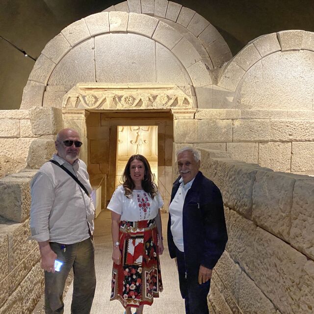 Културният министър и Херо Мустафа откриха обновената Тракийска гробница при Свещари