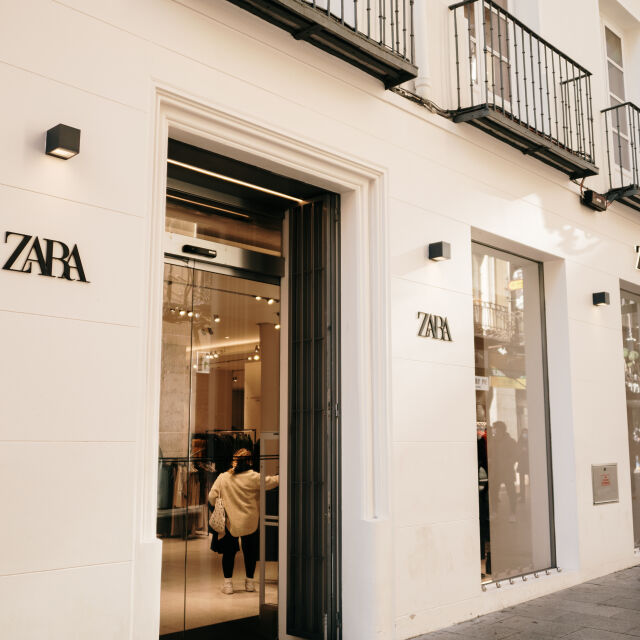 Zara пуска нови услуги във Великобритания 