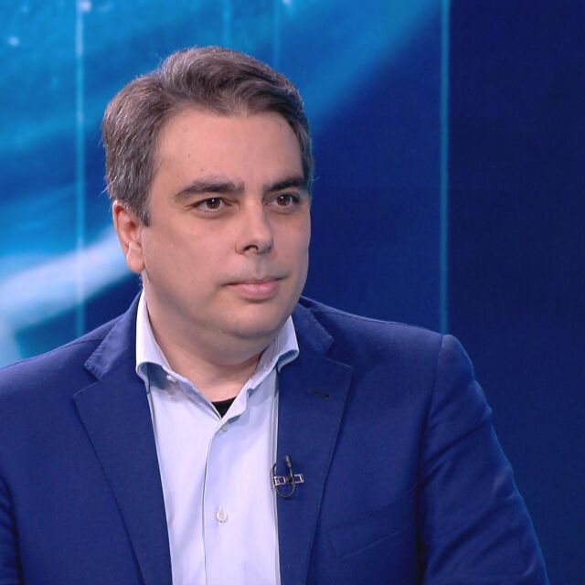 Асен Василев за раздора в коалицията: Не очаквах да хвърлят държавата под автобуса