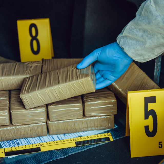Над 400 кг хероин откриха в тир на „Капитан Андреево“