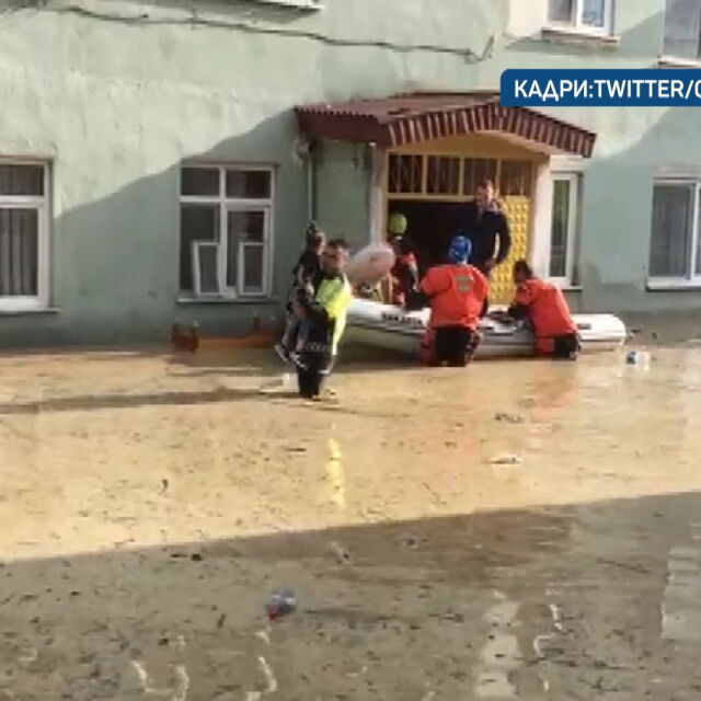 Порои наводниха северните райони на Турция