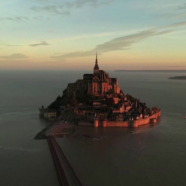 Една от най-красивите забележителности на Франция става на 1000 години