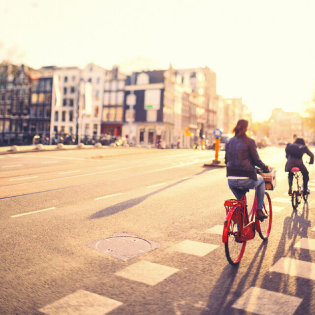 Ако целият свят стигне холандците: Компании в Европа с надбавки за служители, пристигащи с велосипед