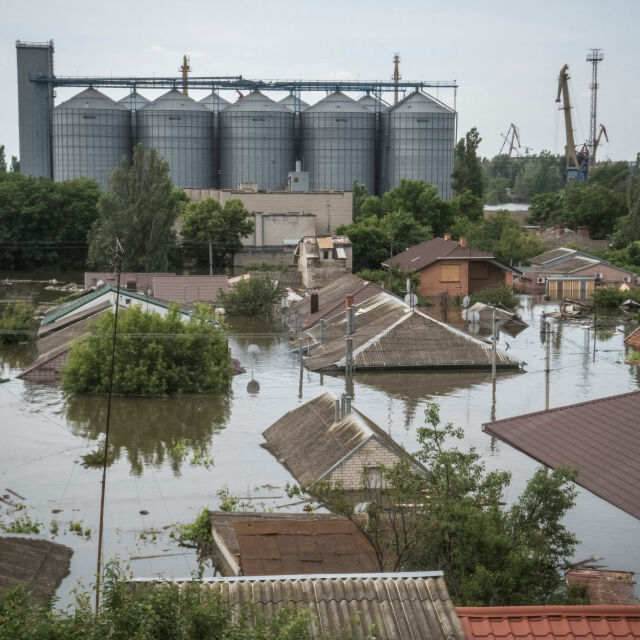 След взривяването на „Нова Каховка“ са наводнени над 600 кв. км