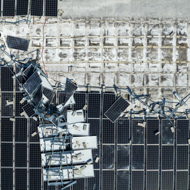 Глобалният апетит за соларни панели изостря недостига на сребро