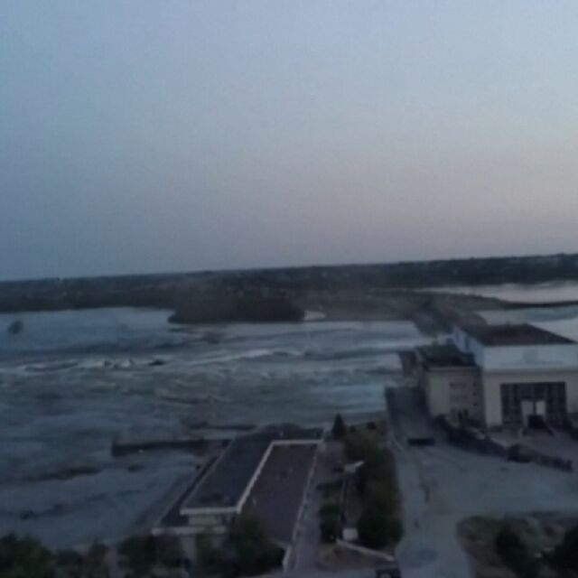 Забраниха влизане във водата, риболов и разходки по брега в Одеса заради замърсяване