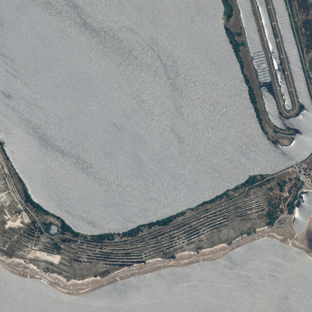Сателитни снимки показват спад в охлаждащите води за АЕЦ „Запорожие“