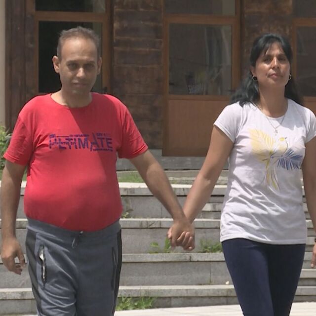 "Започнаха да ми отказват краката, тялото": Жена ще стане донор на съпруга си, нужни са им 20 000 евро