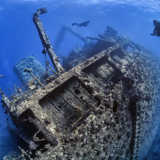 По-безопасно и по-близо: Да разгледаш останките на кораба-близнак на „Титаник“