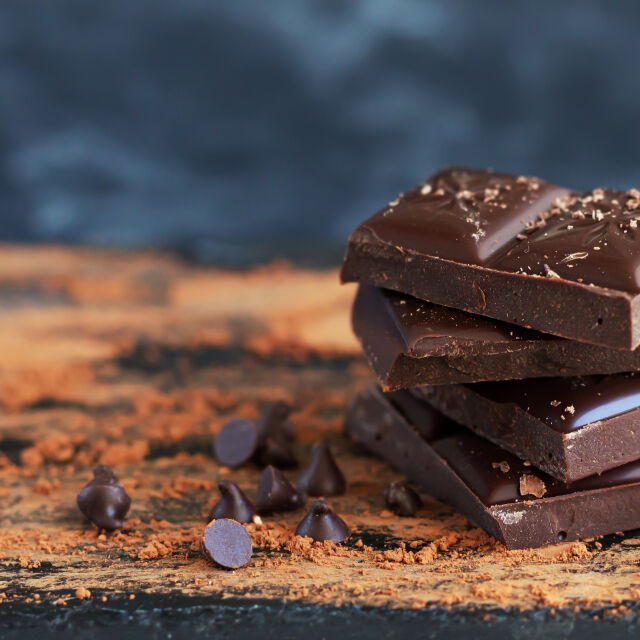 Скачат цените на какаото: Ще поскъпне ли масово шоколадът?