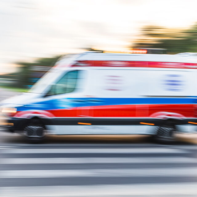  Тежка злополука с ранени: Автобус на градския превоз се прекатурна в Анкара 