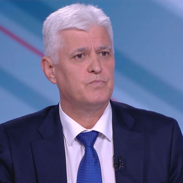 Димитър Стоянов: Кабинетът да не използва президентството като смокинов лист за военната помощ за Украйна