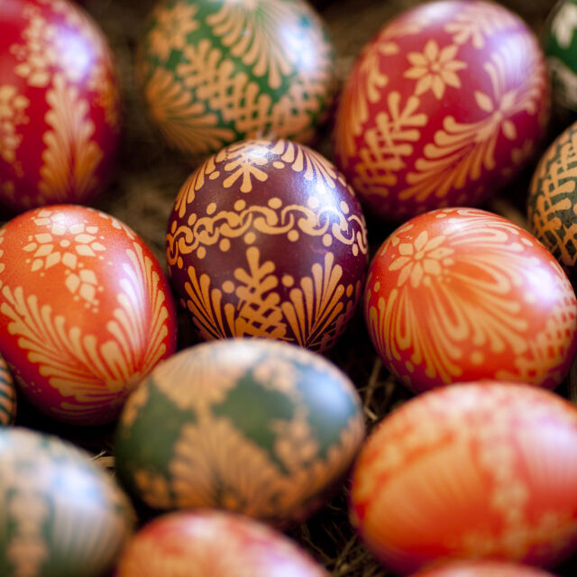 Всички начини за боядисване на яйца за Великден на едно място (ГАЛЕРИЯ)