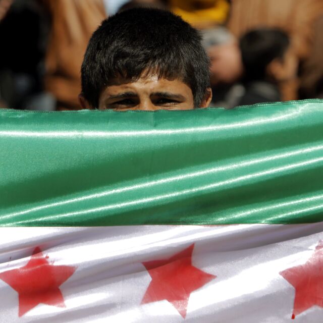 Сирийски бунтовници превзеха стратегически важен район от силите на Асад