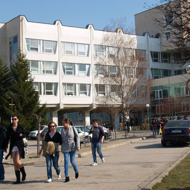 Четири блока в "Студентски град" влизат в първия кампус 