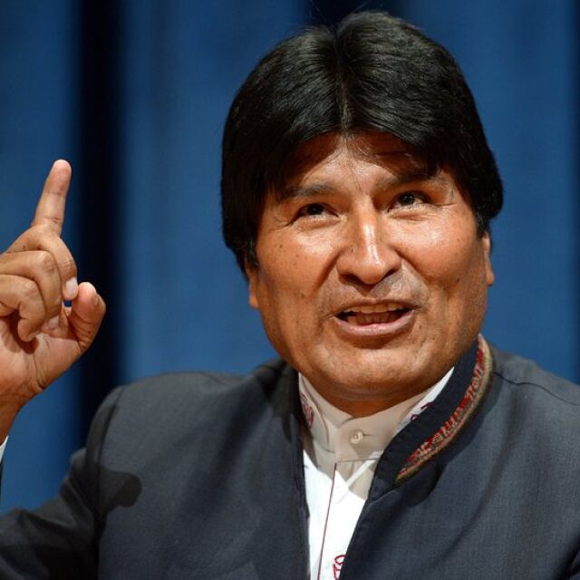 Бившият президент на Боливия отлетя за Мексико