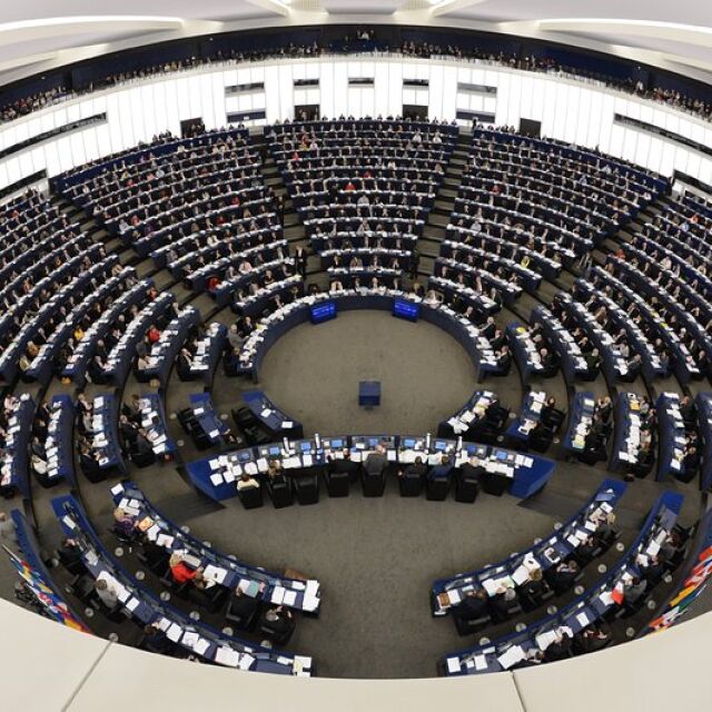 ЕНП не успя да вкара президента Радев в резолюцията на европарламента