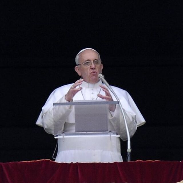Папата създаде служба срещу свещениците, които сексуално злоупотребяват с боя