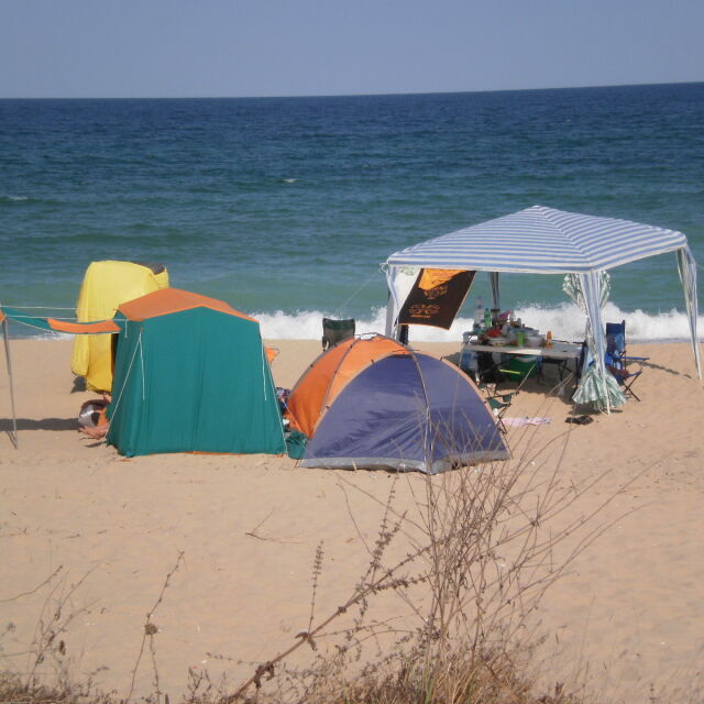 Депутатите все пак забраниха палатките на плажа