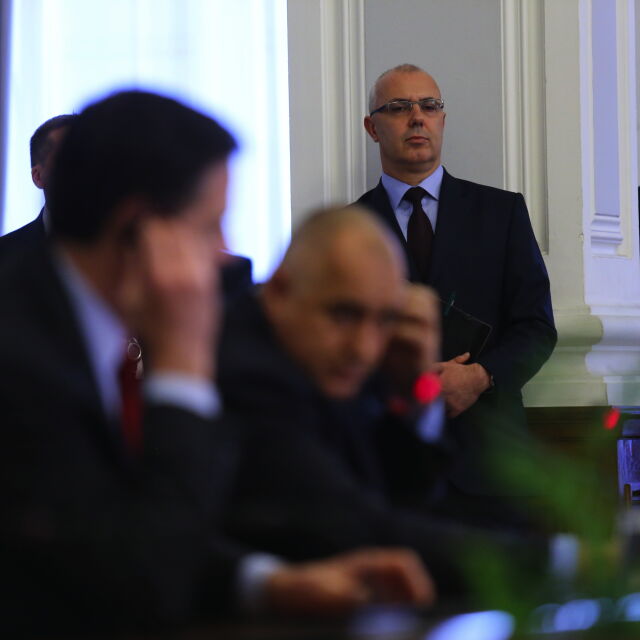 „Оставката на Вучков не е окончателна” и други реакции от парламента