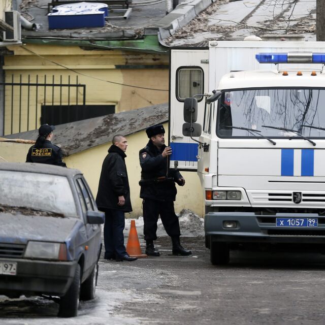 Заподозрян за убийството на Немцов се взриви при арест