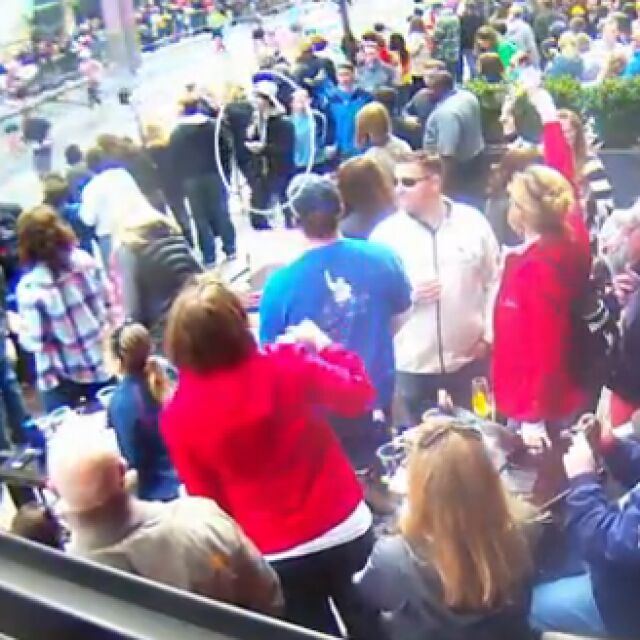 Видеоклип показва Джохар и Тамерлан Царнаеви по време на атентата в Бостън