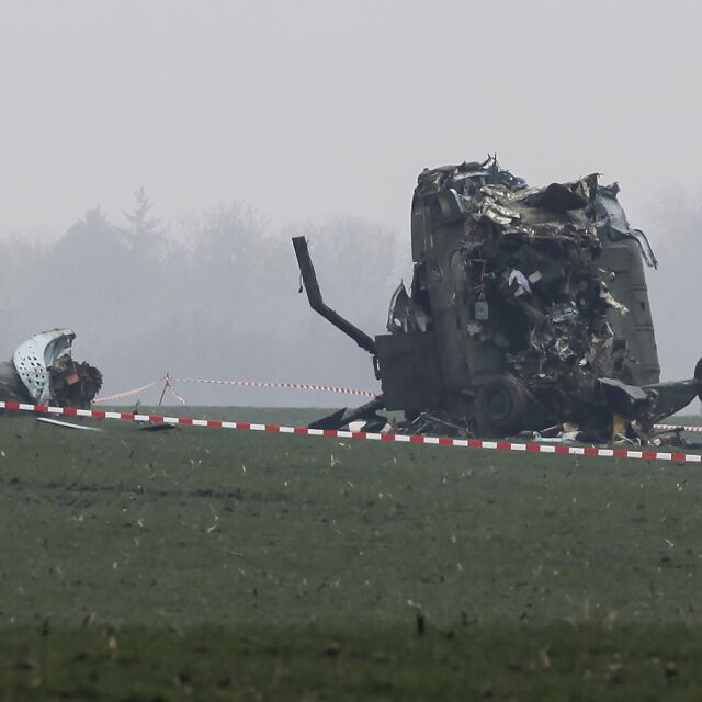 Хеликоптер се разби край Белград, 7 души загинаха