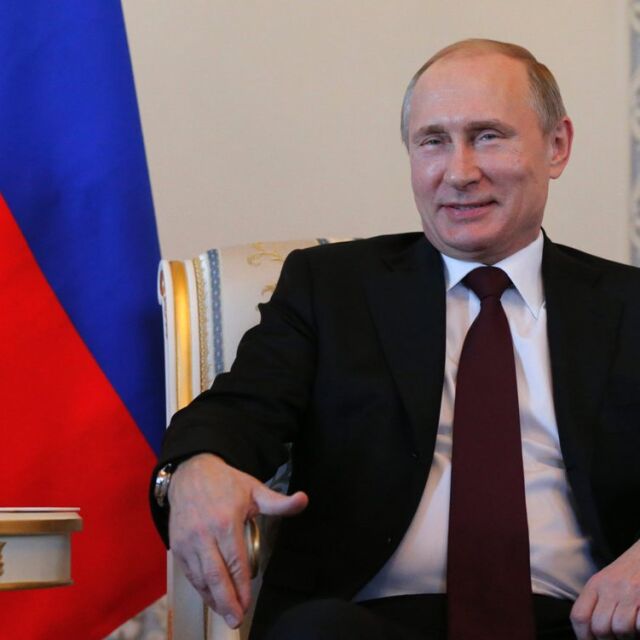 Владимир Путин се появи в Санкт Петербург (СНИМКИ и ВИДЕО)