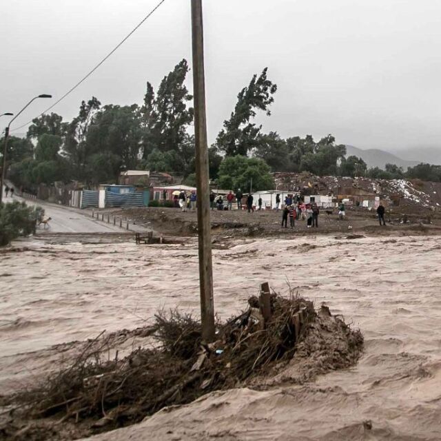 200 българи в залят от смъртоносни наводнения регион в Чили