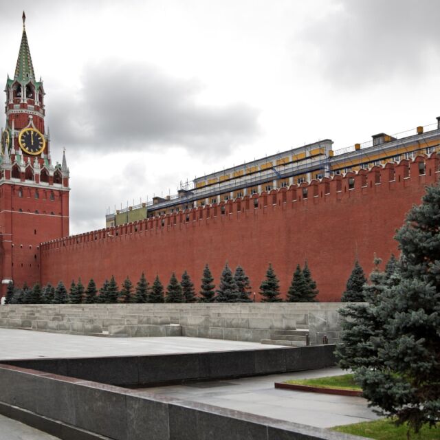 Русия гони още 50 британски дипломати