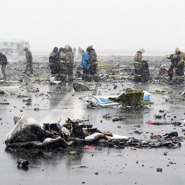 Пътнически самолет се разби на летището в Ростов на Дон