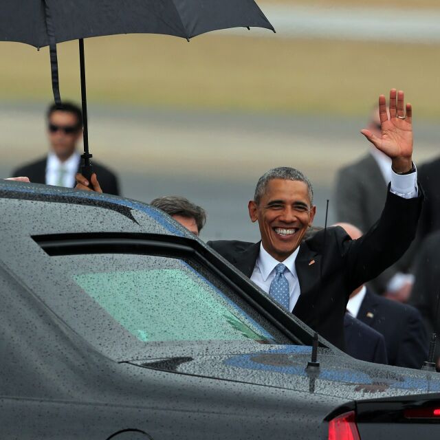 Барак Обама пристигна на историческа визита в Куба 