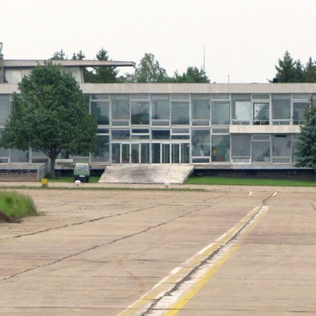 Общинското летище в Русе посрещна първите три самолета