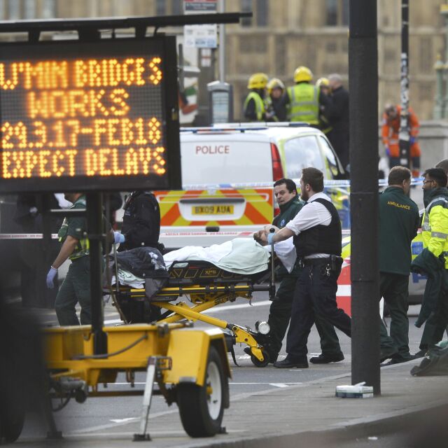 Терор в Лондон: Четири жертви и 20 ранени до британския парламент 