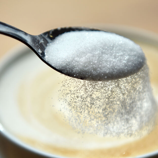 Цените на хранителните продукти: Захарта скочи с 22%
