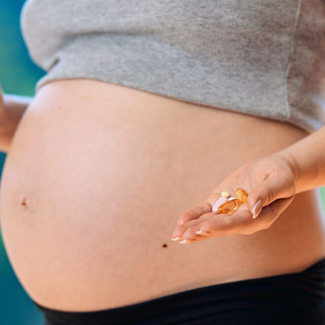 Рибено масло през бременността предпазва бебето от алергии