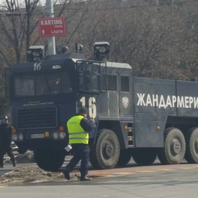 700 полицаи по улиците на Пловдив заради футболното дерби (ГАЛЕРИЯ)