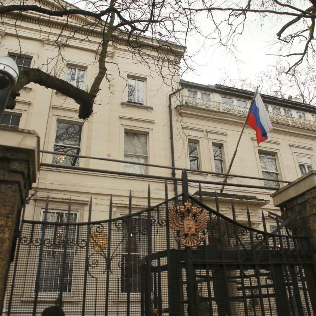Москва отрече да е свързана със случилото се с бившия руски разузнавач в Солсбъри 