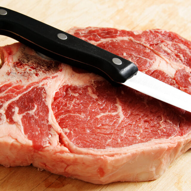 Убива ли ни червеното месо?