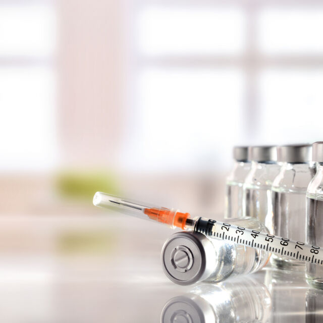 Европейската прокуратура започва разследване за закупените COVID ваксини в Европа
