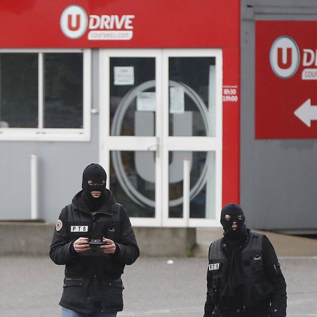 Арестуван е втори заподозрян за терористичното нападение във Франция