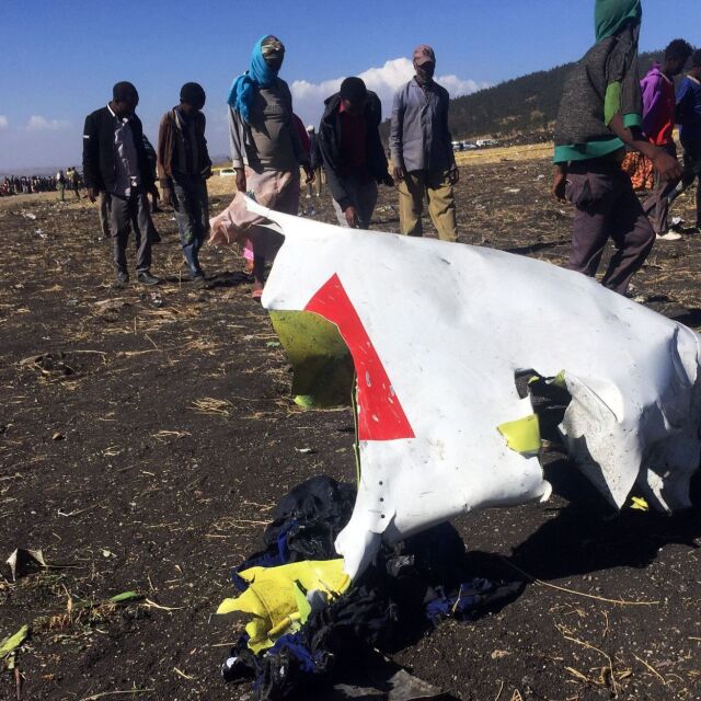 Самолет със 157 души на борда се разби в Етиопия (ОБЗОР)