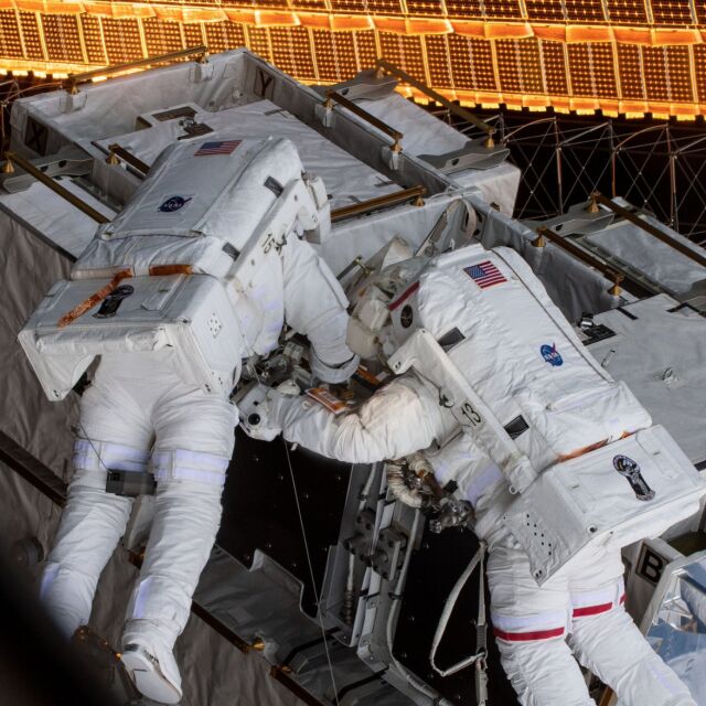 НАСА: Женска космическа разходка няма да има – скафандрите на МКС са прекалено големи