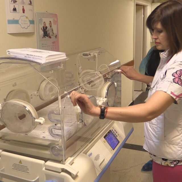 Болницата в Бургас получи дарение кувьоз за недоносени бебета