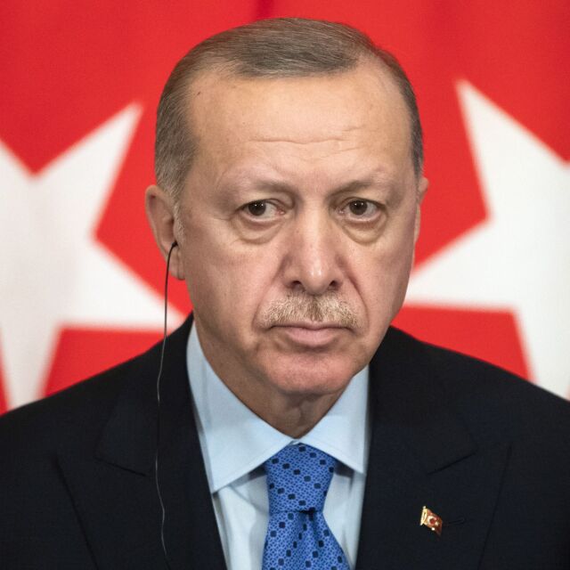 Ердоган дарява 7 свои заплати в борбата срещу коронавируса