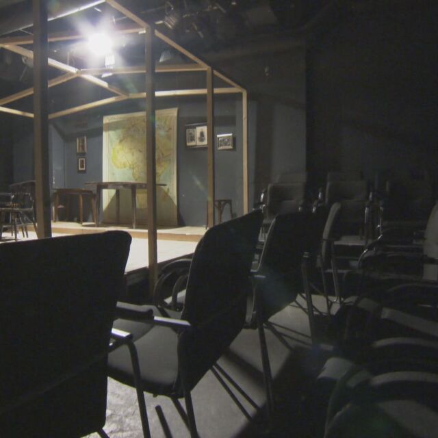 Изкуство в условия на COVID-19: Театър „Възраждане“ излъчва постановка онлайн (НА ЖИВО)