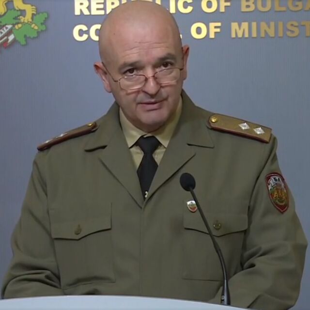  „ Генералът сподели! “: Коронавайръл сензацията у нас в 15 картинки 