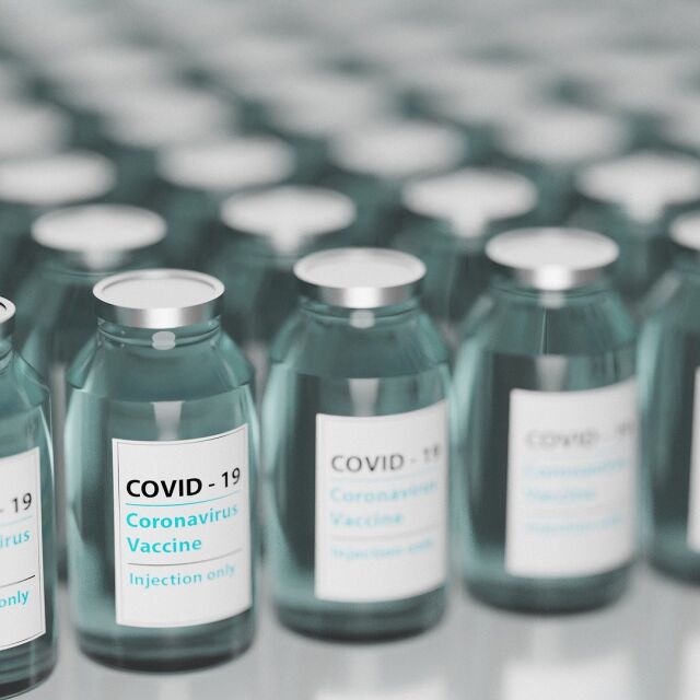 Брюксел въвежда по-строги правила за износа на ваксини срещу COVID-19