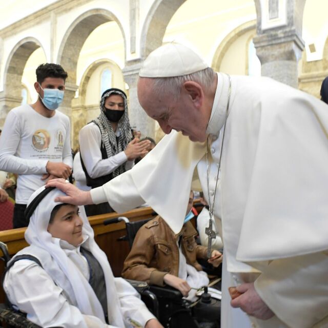 Какви са посланията от историческата визита на папата в Ирак?